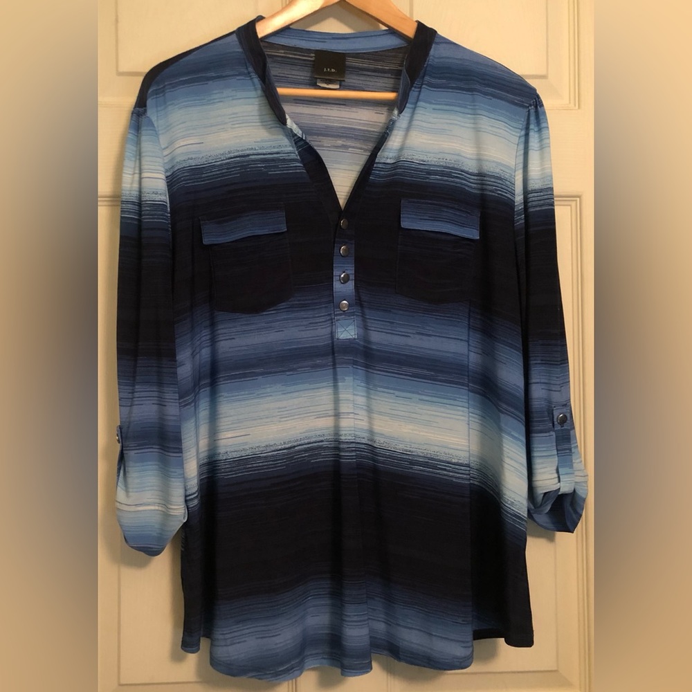 Variegated Blue Ladies 3/4 Sleeve Top j.t.b. Size XL